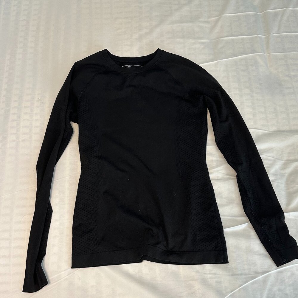 Figs Salta Seamless Longsleeve Underscrub in Black